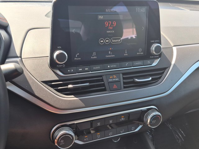 Used 2025 Nissan Altima 2.5 SR FWD image 14