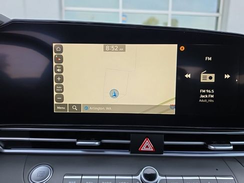 Used 2025 Hyundai Elantra SEL FWD image 14