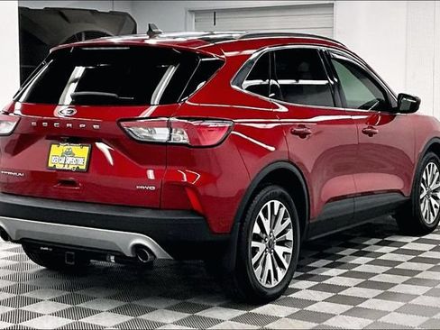 Used 2021 Ford Escape Titanium AWD/4WD image 13