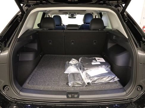 New 2026 Volkswagen Tiguan SE AWD/4WD image 35