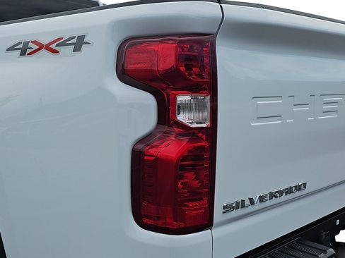 Used 2022 Chevrolet Silverado 3500 W/T AWD/4WD image 27