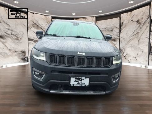 Used 2017 Jeep Compass Limited AWD/4WD image 2