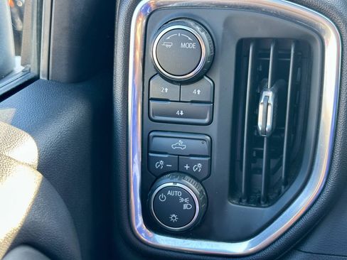 Used 2020 Chevrolet Silverado 2500 LT w/ Z71 Off-Road Package AWD/4WD image 27