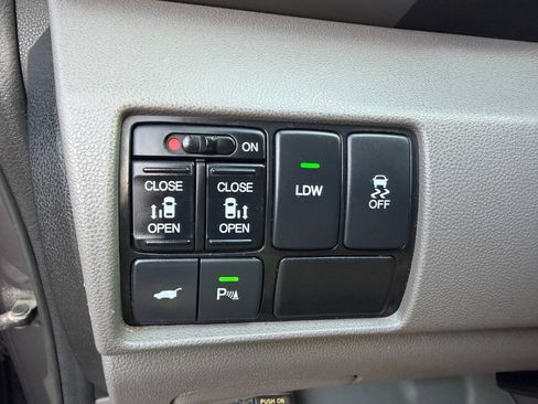 Used 2016 Honda Odyssey Touring image 23