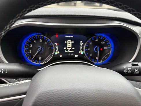 New 2026 Chrysler Pacifica Select image 13