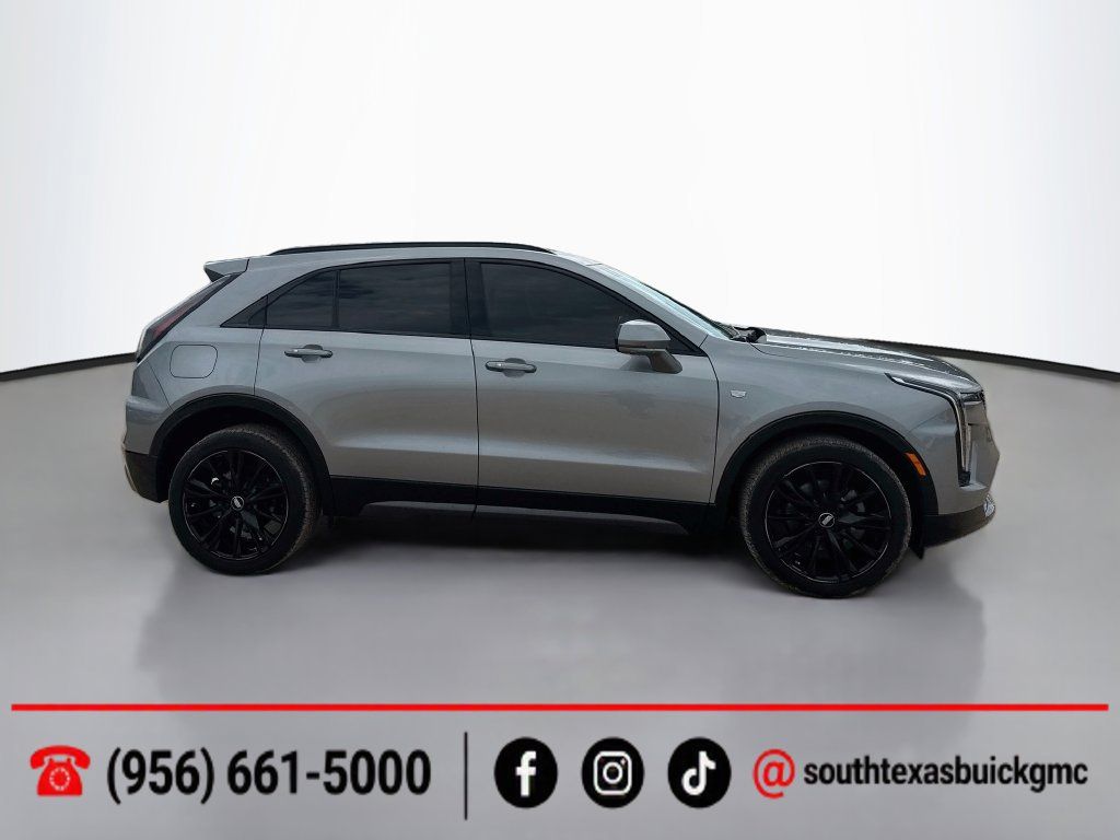 Used 2025 Cadillac XT4 Sport w/ LPO, Onyx Lite Package FWD image 9