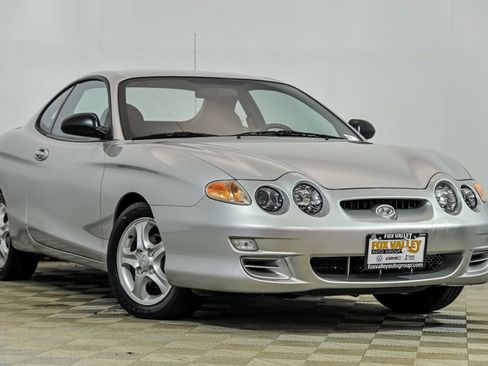 Used 2001 Hyundai Tiburon FWD image 1