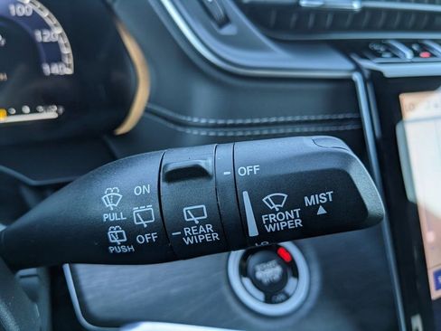 New 2025 Jeep Grand Cherokee Limited w/ Black Appearance Package image 53