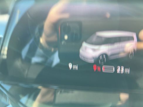 New 2025 Volkswagen ID. Buzz Pro S image 21