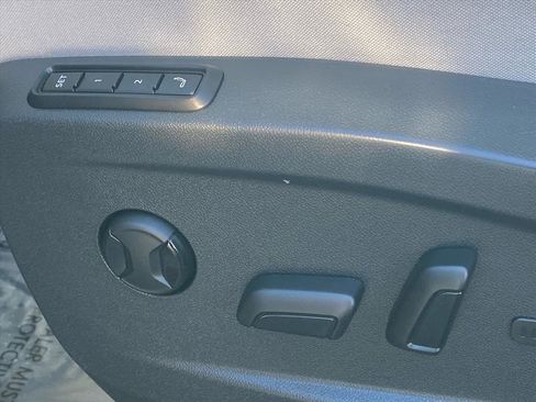 Certified 2025 Volkswagen ID. Buzz 1st Edition image 7