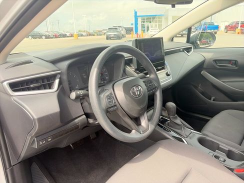 Used 2024 Toyota Corolla LE FWD image 10