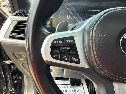 Used 2024 BMW X5 sDrive40i w/ M Sport Package RWD image 22