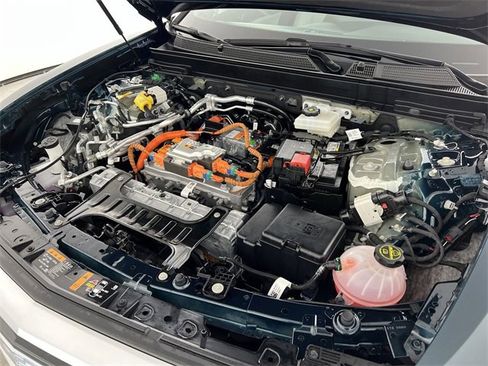 Certified 2025 Cadillac Lyriq Luxury image 31