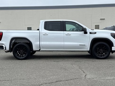 New 2026 GMC Sierra 1500 Elevation image 3