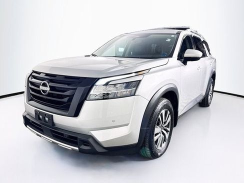 Certified 2023 Nissan Pathfinder SL w/ Black Appearance Package image 1