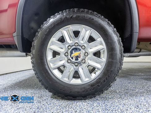 Used 2025 Chevrolet Silverado 2500 High Country w/ Technology Package AWD/4WD image 47
