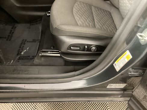 Used 2021 Chevrolet Equinox LT w/ LPO, Cargo Package image 15