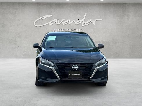 Used 2024 Nissan Altima 2.5 SV FWD image 18