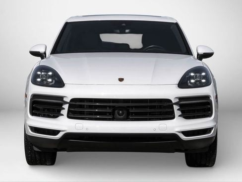 Used 2022 Porsche Cayenne image 3
