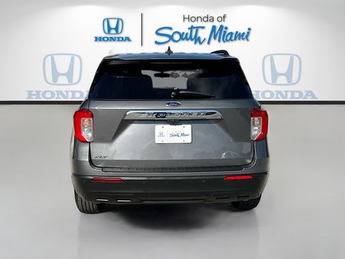 Used 2021 Ford Explorer XLT image 6