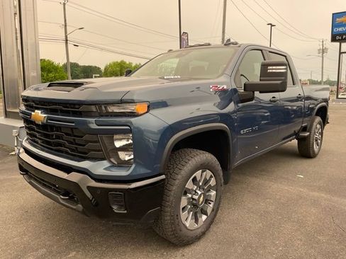 New 2026 Chevrolet Silverado 2500 Custom w/ Custom Value Package AWD/4WD image 17