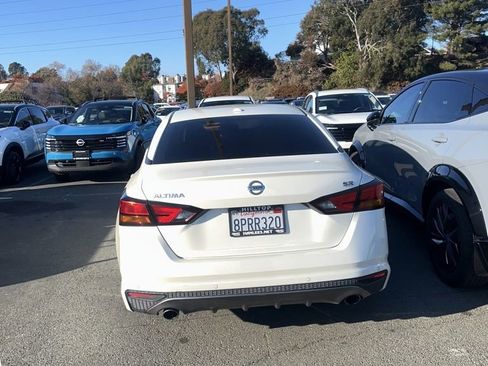 Used 2020 Nissan Altima 2.5 SR image 2