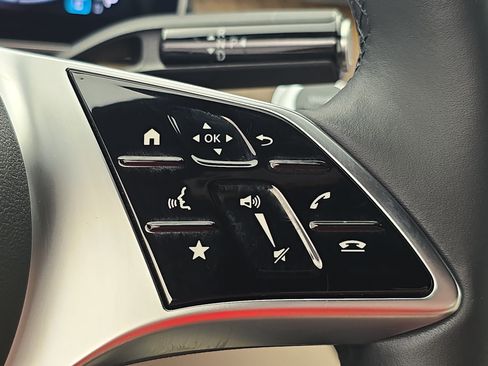 Certified 2022 Mercedes-Benz C 300 4MATIC Sedan image 18