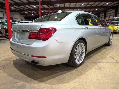 Used 2013 BMW 750Li xDrive AWD/4WD image 8
