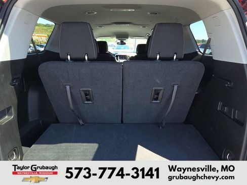 Used 2023 GMC Acadia SLE w/ Driver Convenience Package FWD image 33