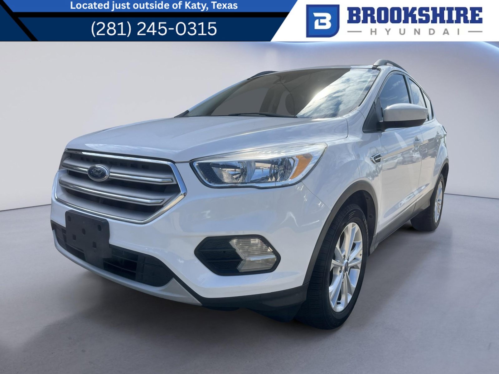 Used 2018 Ford Escape SE w/ Ford Safe & Smart Package FWD image 1