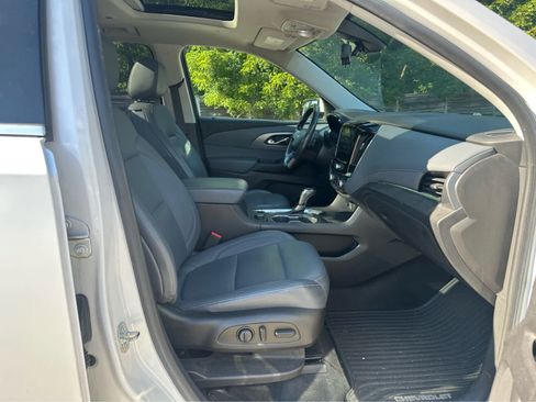 Used 2018 Chevrolet Traverse Premier AWD/4WD image 22