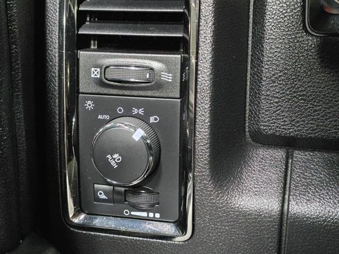 Used 2016 RAM 1500 Sport w/ Black Ram 1500 Sport Group AWD/4WD image 38