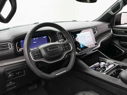 Used 2022 Jeep Wagoneer Series III image 13