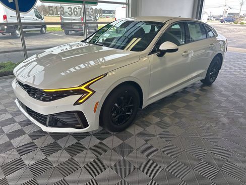 New 2026 Kia K5 LXS FWD image 3