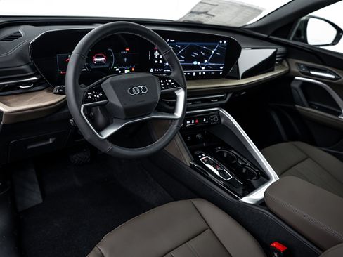 New 2025 Audi Q5 Premium image 8