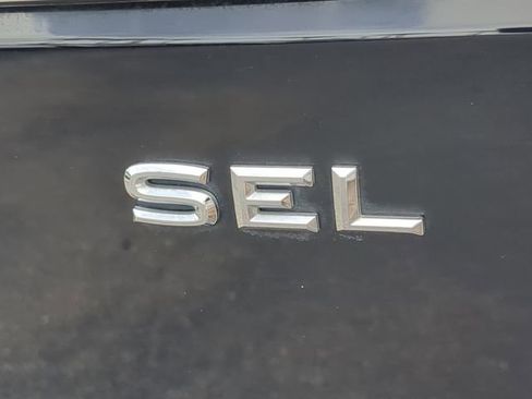 Used 2019 Volkswagen Atlas SEL R-Line AWD/4WD image 11