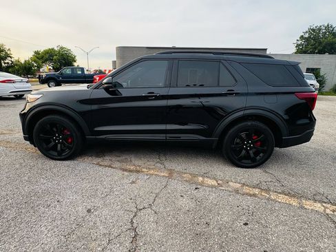 Used 2020 Ford Explorer ST w/ ST Street Pack AWD/4WD image 9