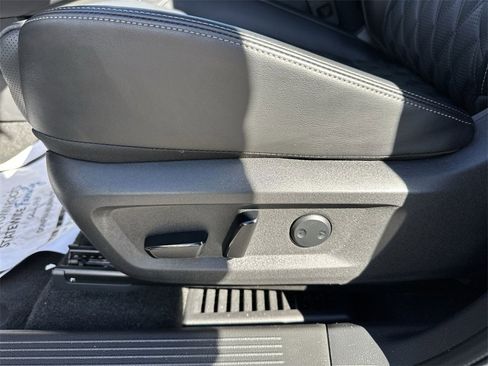 Used 2023 Nissan Rogue Platinum w/ Platinum Premium Package image 12