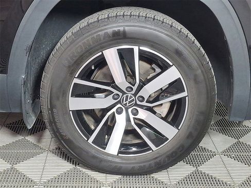 Used 2021 Volkswagen Atlas SE image 12