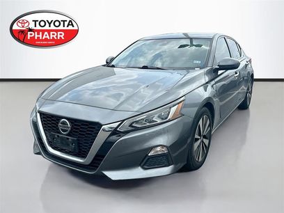Used 2022 Nissan Altima 2.5 SV