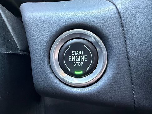 Used 2023 Chevrolet Tahoe Z71 w/ Luxury Package AWD/4WD image 18