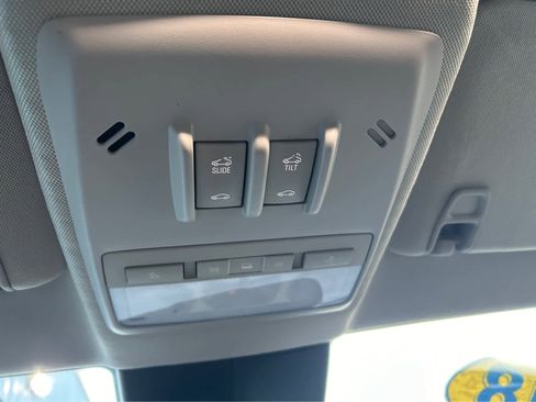 Used 2018 Buick Encore Sport Touring image 21