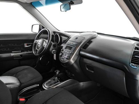Used 2013 Kia Soul + image 10