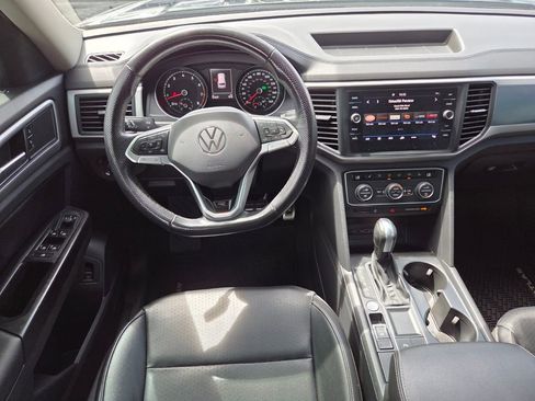 Used 2021 Volkswagen Atlas SE w/ Panoramic Sunroof Package FWD image 23