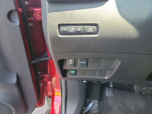 Used 2015 Nissan Rogue SV FWD image 20