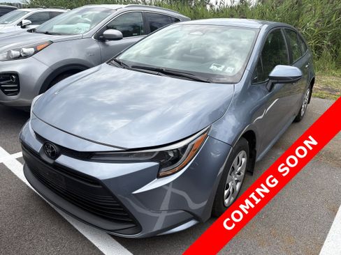 Used 2024 Toyota Corolla LE FWD image 1
