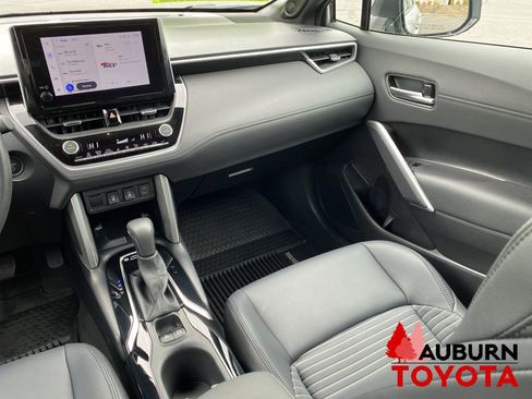 Used 2024 Toyota Corolla Cross AWD Hybrid w/ Convenience Package image 27