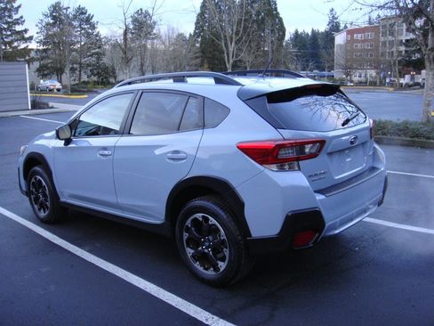 Used 2021 Subaru Crosstrek 2.0i image 8