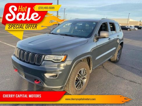 Used 2017 Jeep Grand Cherokee Trailhawk w/ Trailhawk Luxury Group image 1
