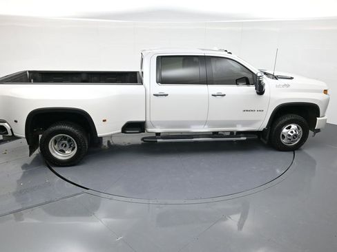 Used 2021 Chevrolet Silverado 3500 High Country image 41